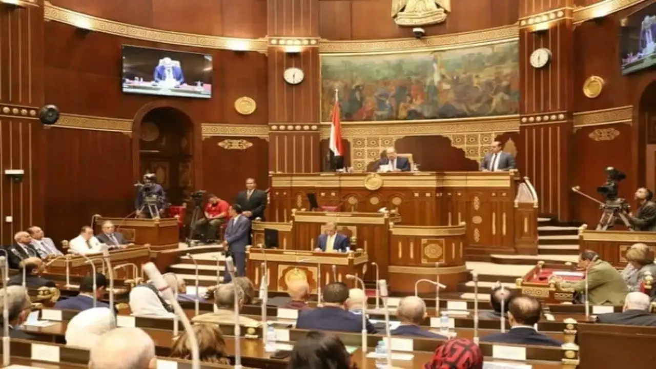 تحرك برلماني.. مقترح جديد تحت قبة الشيوخ لتقنين استخدام الأطفال للهواتف المحمولة